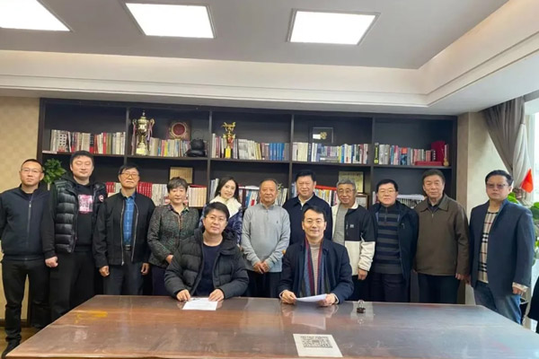 携手大工校友会足球队，共筑健康运动新篇章